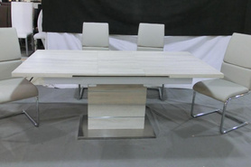 简约设计折叠可拉伸板式餐桌