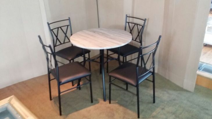 简易现代化餐桌椅 餐厅家具 套装 一桌四椅