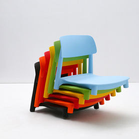 ins网红餐椅北欧个性简约实木脚休闲现代塑料咖啡奶茶店靠背椅子