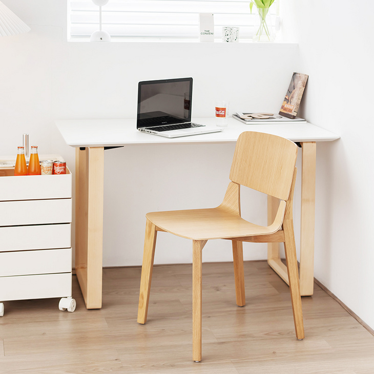 书桌小户型白色实木北欧简约家用电脑桌卧室写字台书房设计感桌子