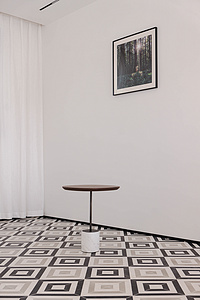 Round Side Table