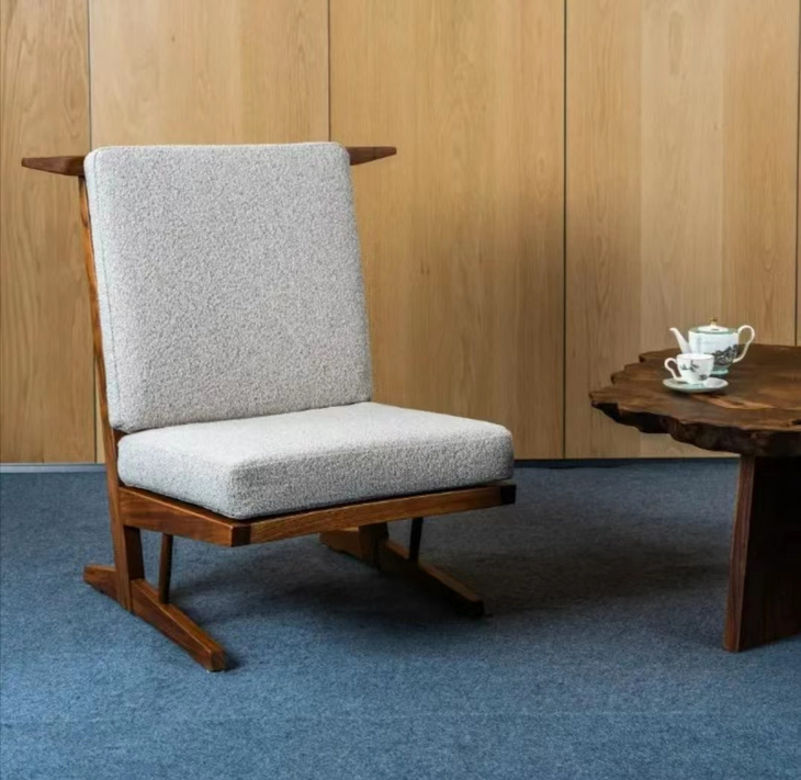 Conoid Cushion Chair丨牛角椅