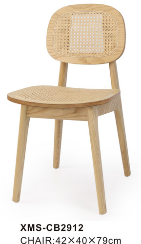 WOODEN CHAIR