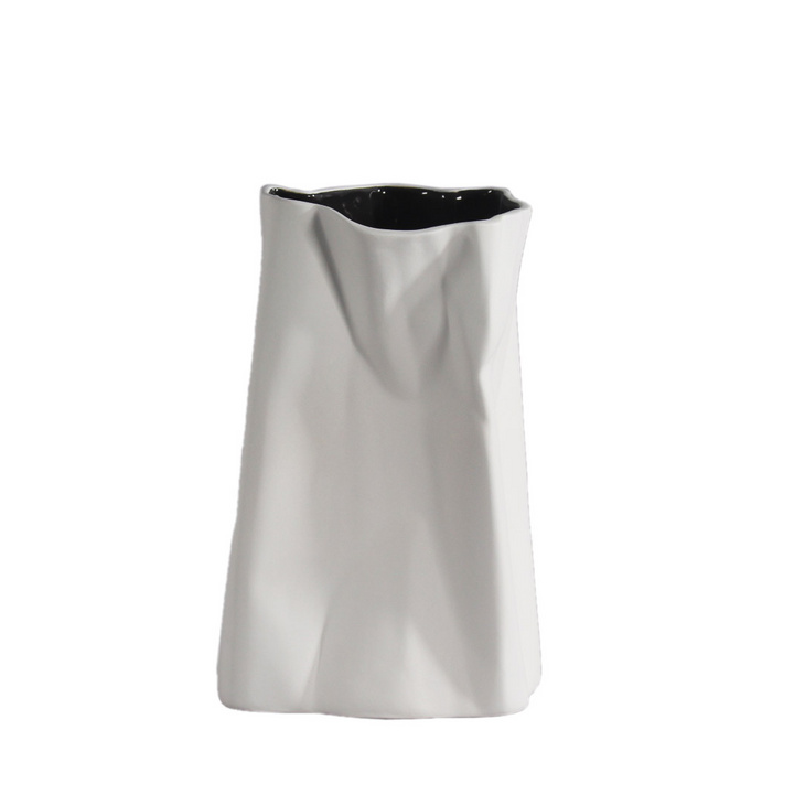现代简约陶瓷纸袋花瓶