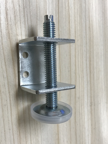 U型调整脚