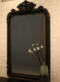黑色复古雕花镜