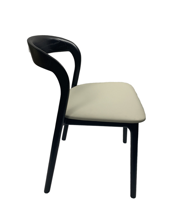 CY34 Easy Chair