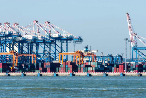 前7个月我国货物贸易进出口增长6.2%
