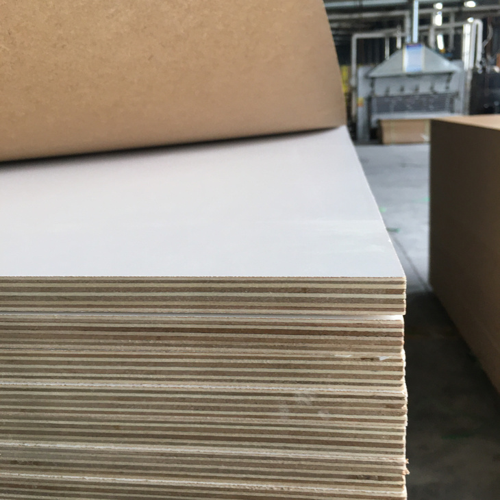 white melamine laminated plywood