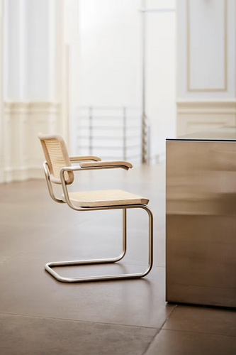 Jil Sander 携手家具品牌 Thonet 重塑经典椅款「S 64」