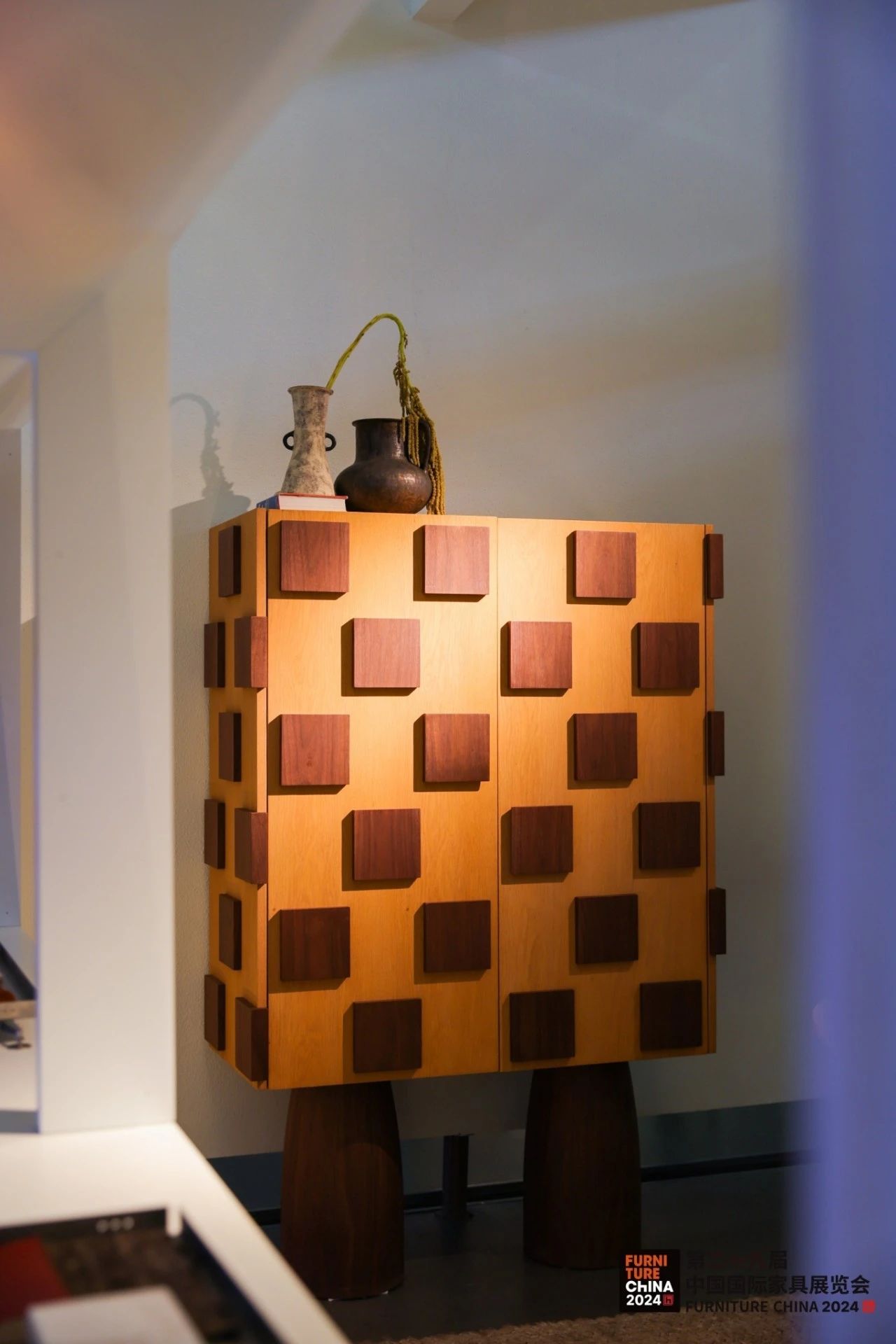 约瑟美学：音乐艺术家创立的艺术家具，让家成为生活交响曲！