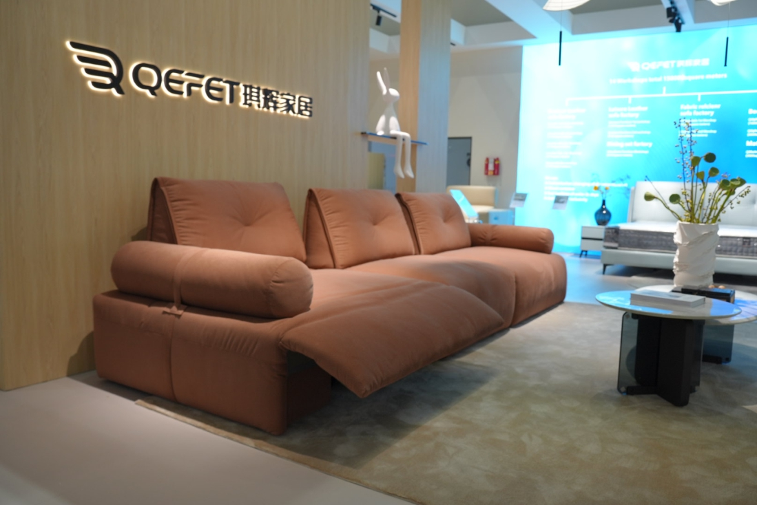 Modern fabric functional sofa with electrically adjustable seat and backrests