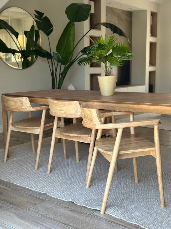 Nordic style solid wood dining chair for hotel or restaurant