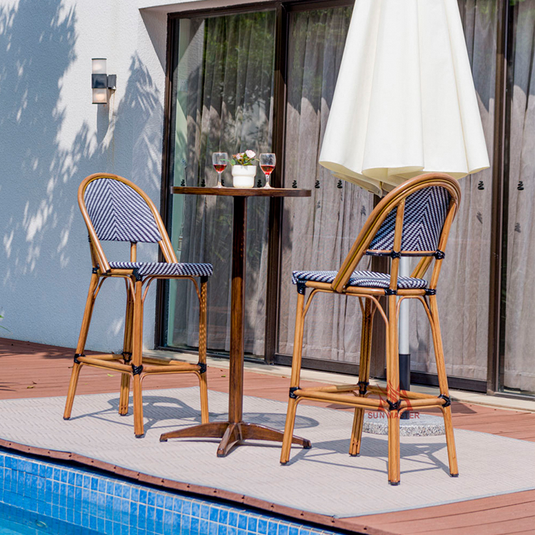 outdoor chair and table