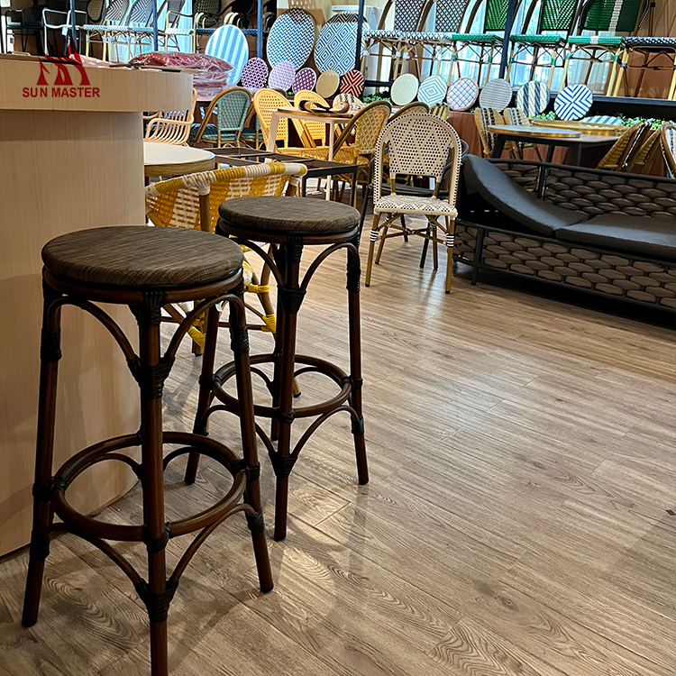 outdoor chair and table