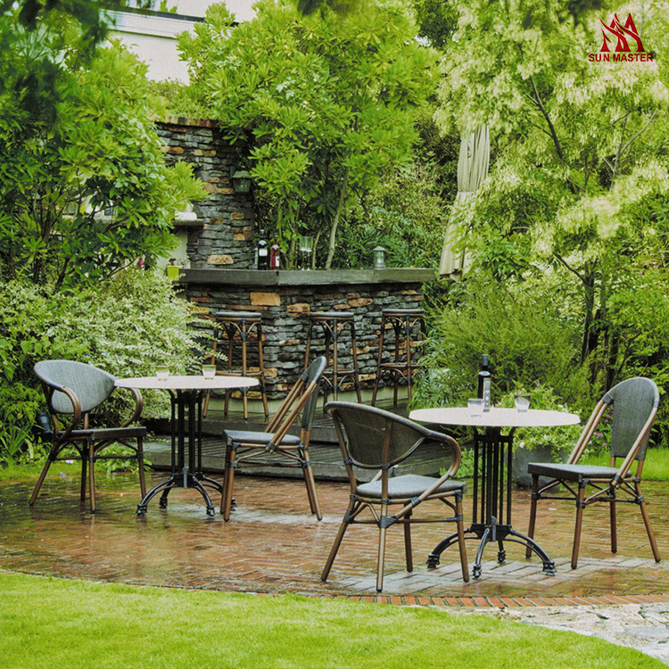 outdoor chair and table