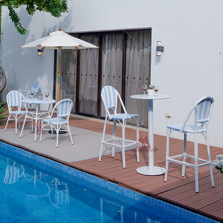 outdoor chair and table