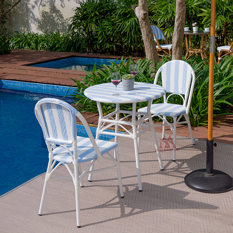 outdoor chair and table