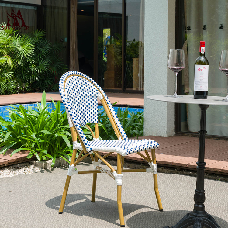 outdoor chair and table