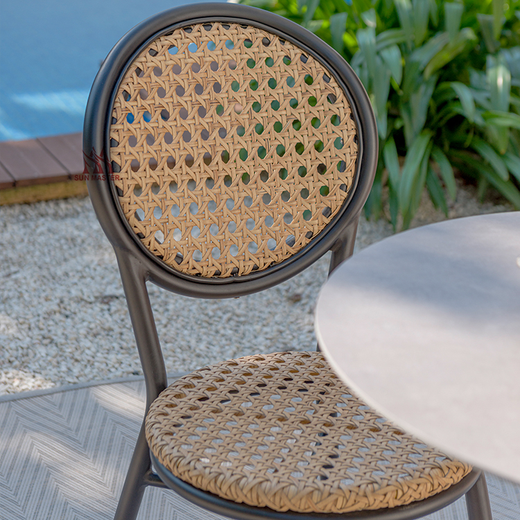 outdoor chair and table