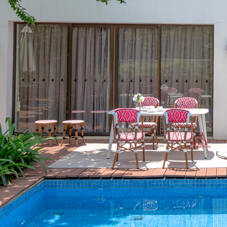 outdoor chair and table