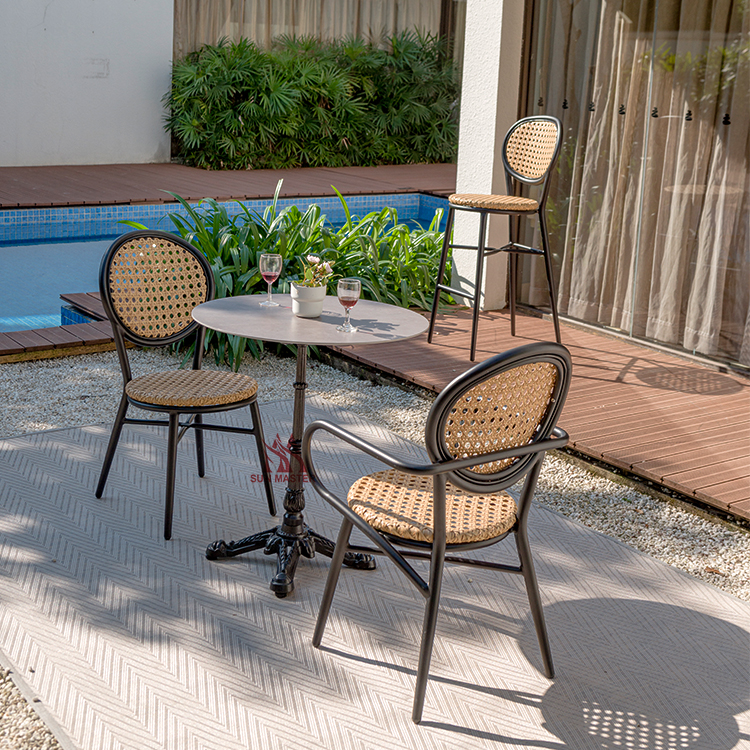 outdoor chair and table