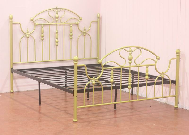 METAL BED