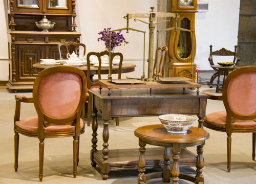 Trump's New Tariffs Shake International Antique Trade, Multiple Categories of Imported Furniture Affected