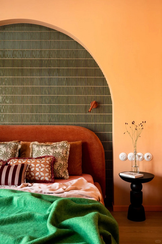 70㎡全是彩色！宠物友好厨房+弧形卧室，细节满分